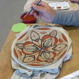 Cours de poterie modelage sur argile