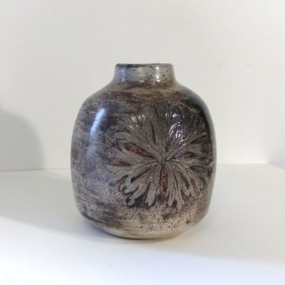 Vase géranium découpé